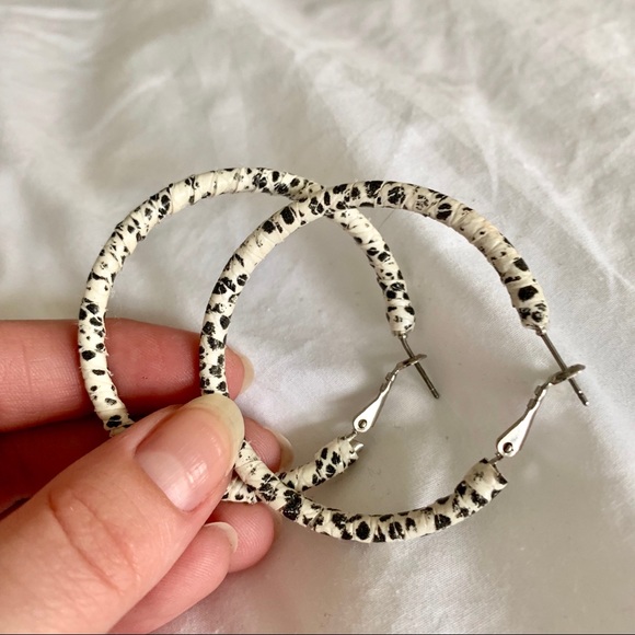 Snakeskin Wrapped Hoop Earrings - Picture 4 of 8